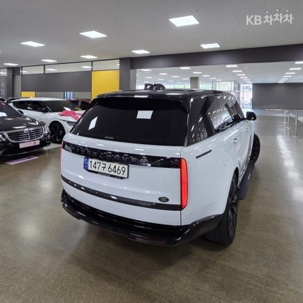 2023 Land Rover (L460) photo