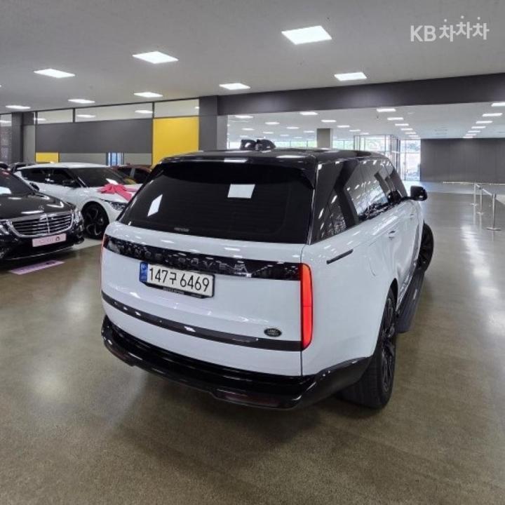 Land Rover Range Rover — miniaturë 3