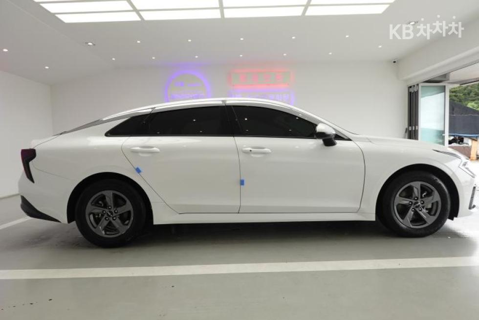 Kia K5 — miniaturë 7
