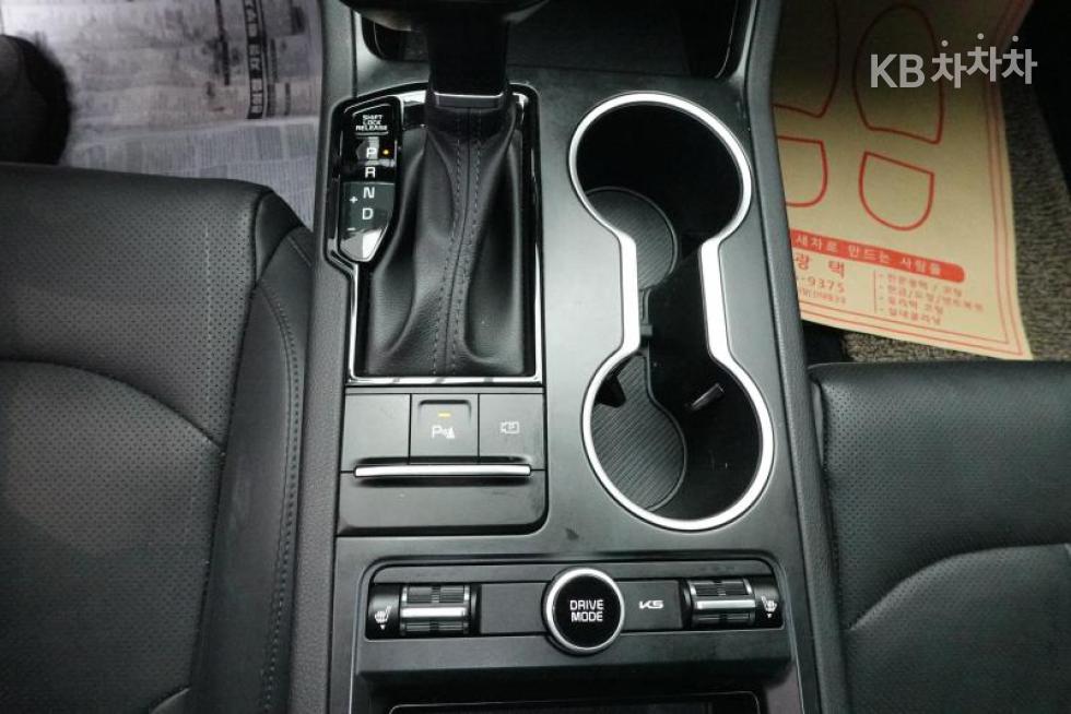 Kia K5 — miniaturë 11