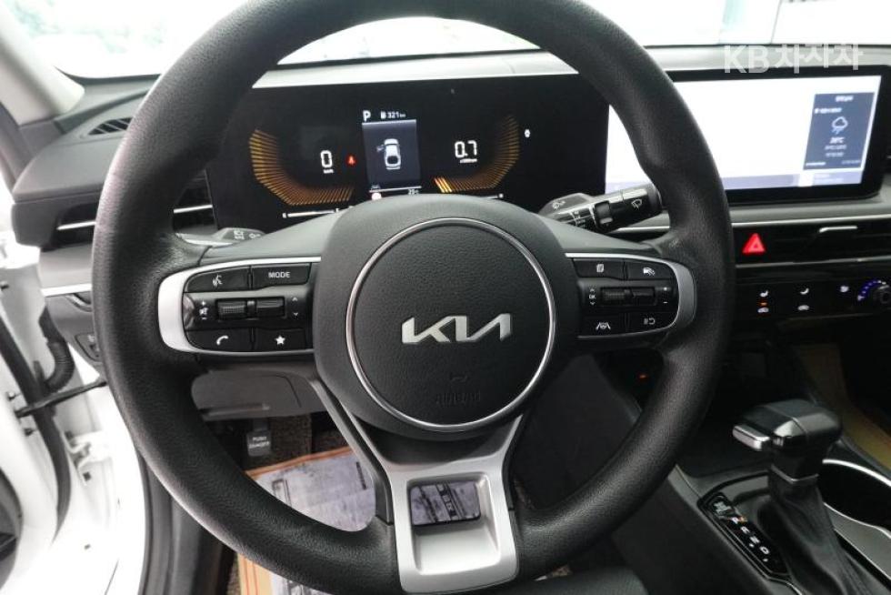Kia K5 — miniaturë 18