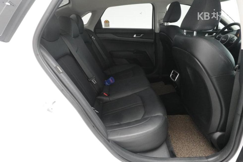Kia K5 — miniaturë 21
