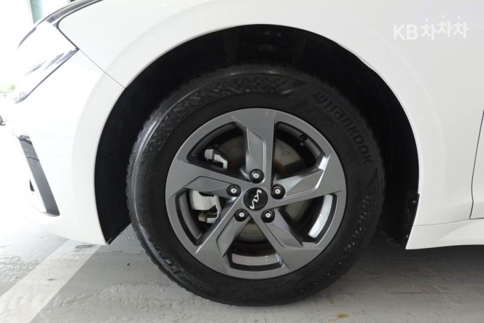 Kia K5 — miniaturë 24