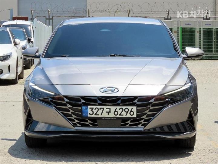 Hyundai Avante 1.6 lpi  style — foto 1