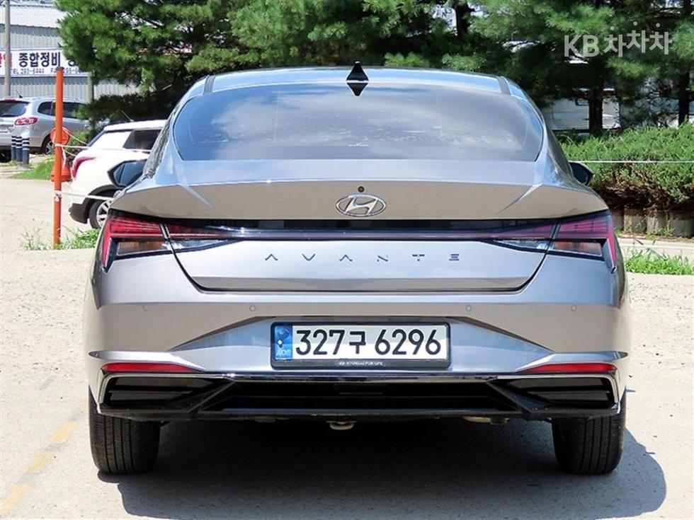 Hyundai Avante — miniaturë 4