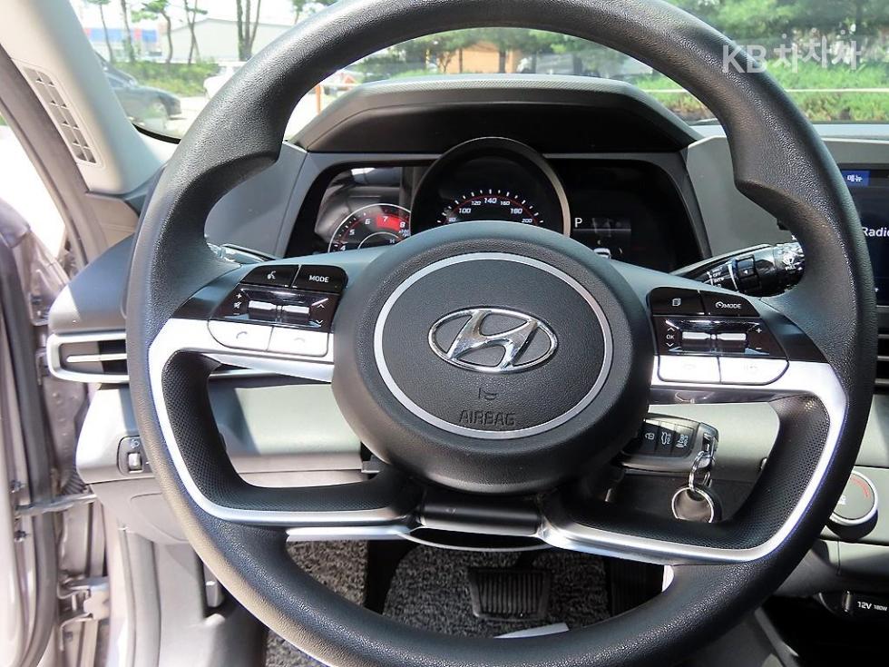 Hyundai Avante — miniaturë 8