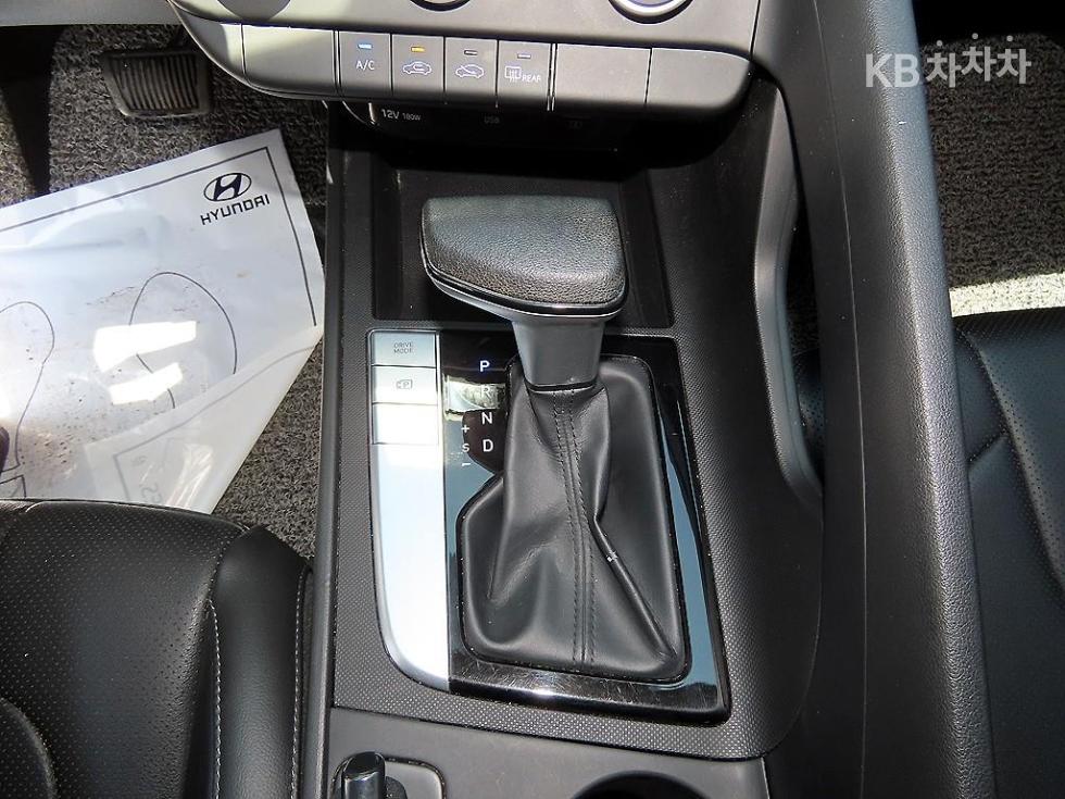 Hyundai Avante — miniaturë 10