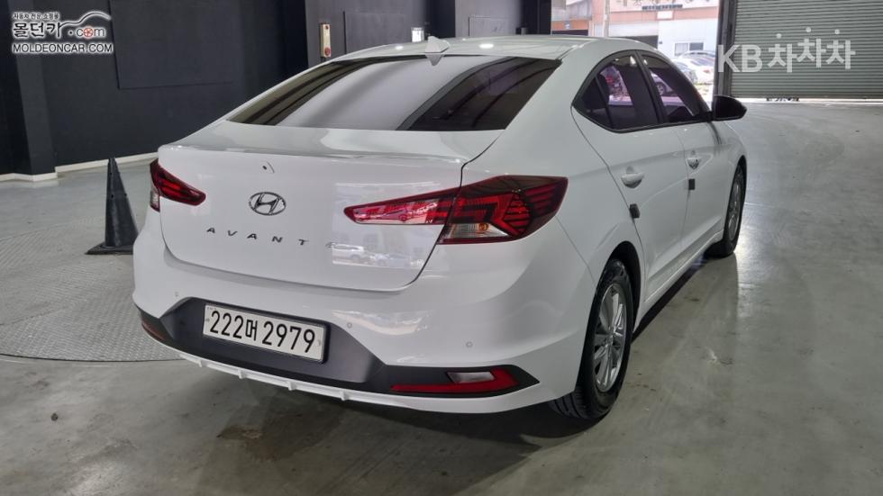 Hyundai Avante — miniaturë 2