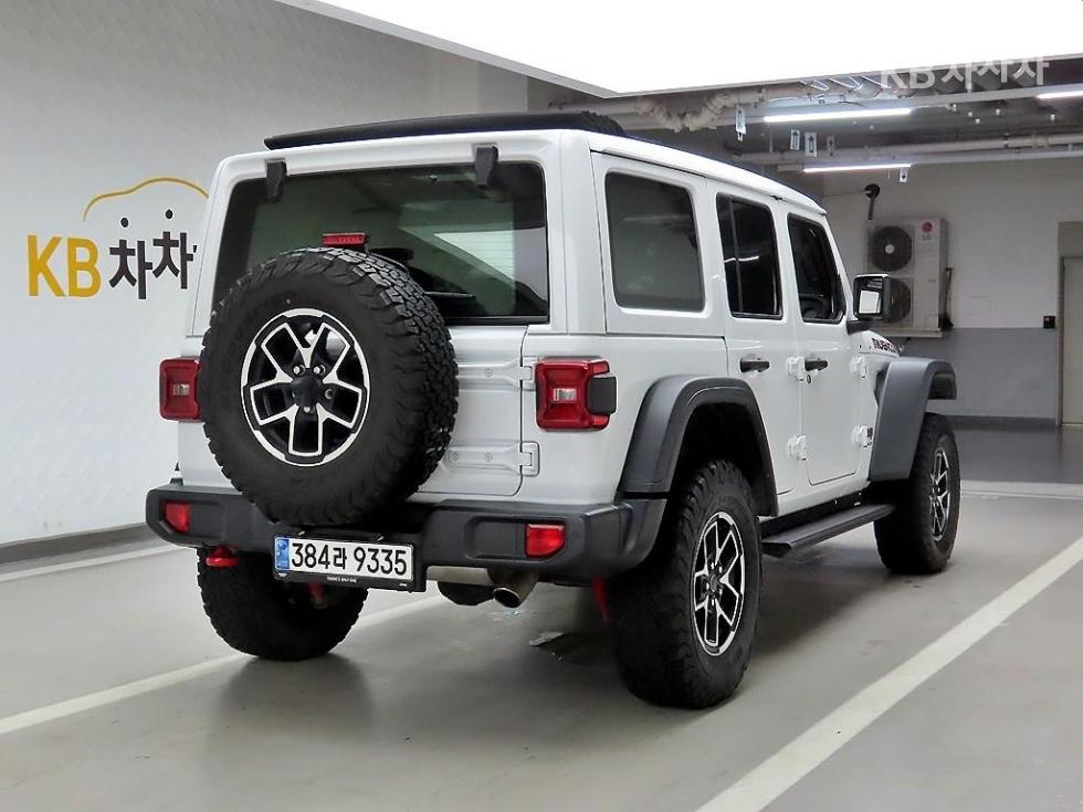 2024 Jeep (JL) photo