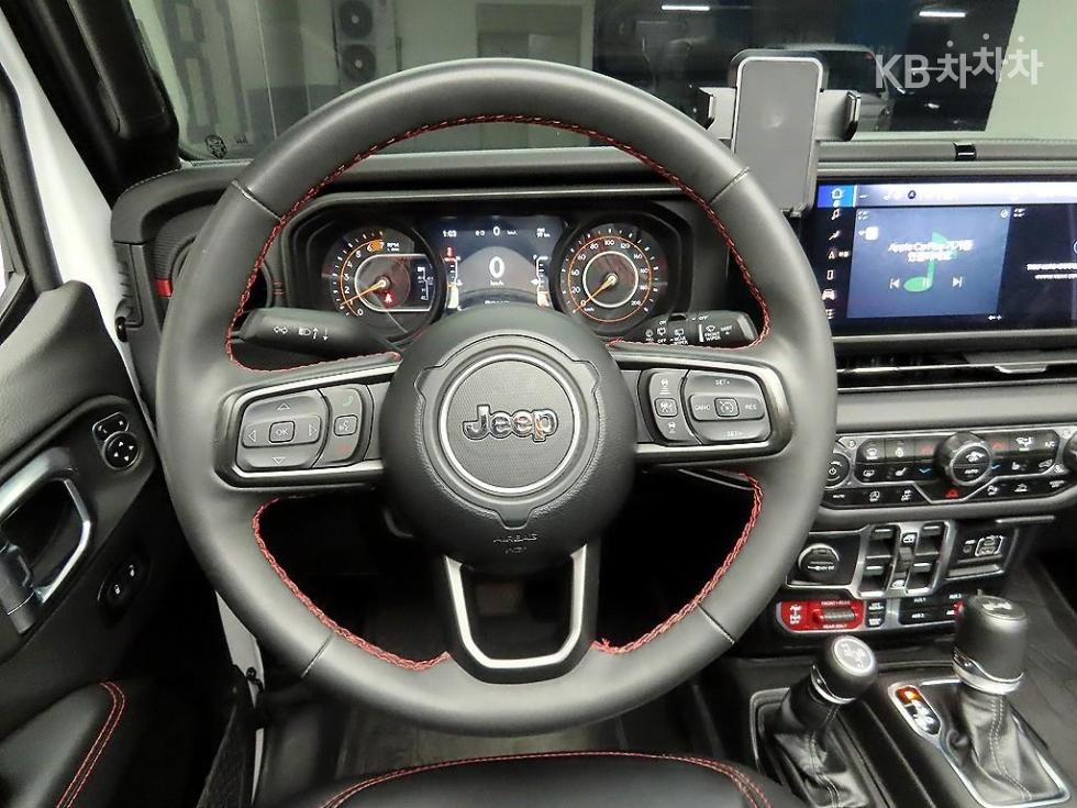 2024 Jeep (JL) photo