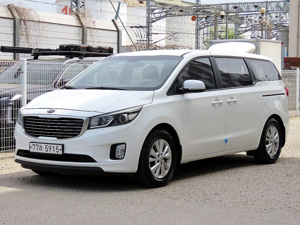 Kia Carnival — miniaturë 2