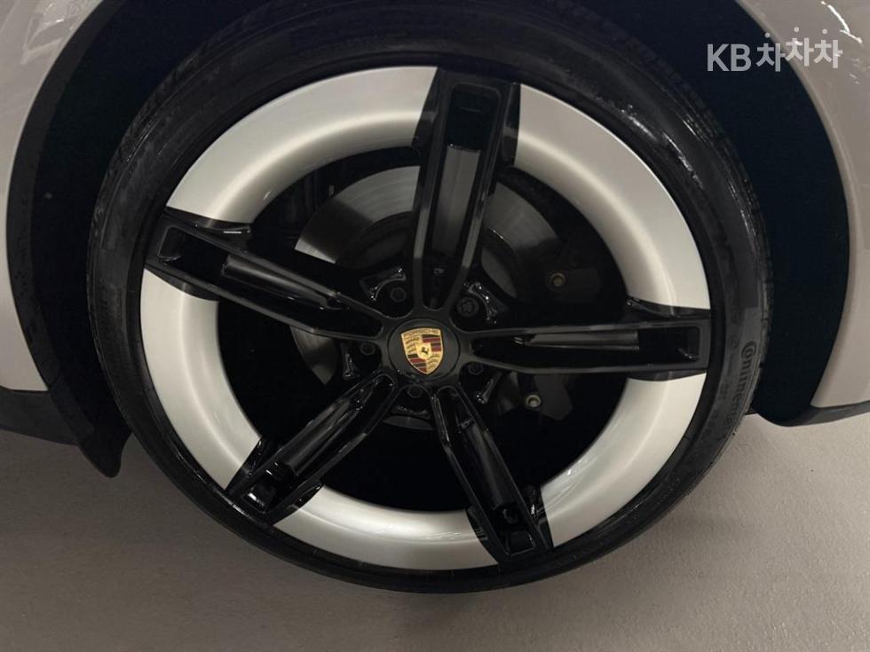 Porsche Taycan — miniaturë 20