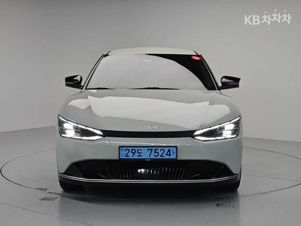 기아 EV6 2021년식 기아 EV6 롱 레인지 2WD 에어