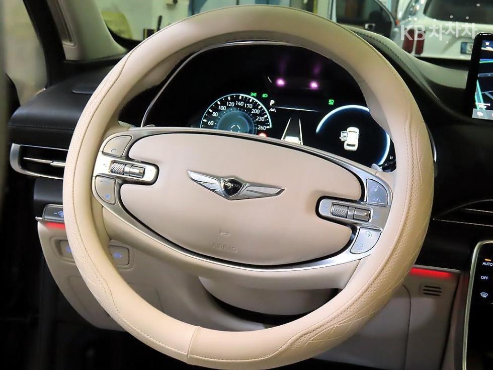 2023 Genesis GV80 photo