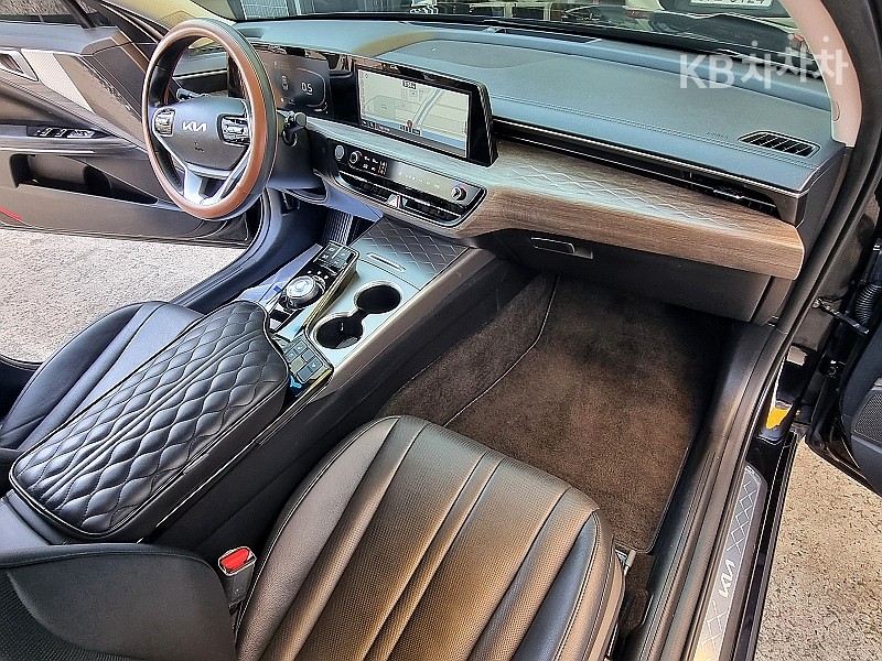 Kia K8 — miniaturë 6