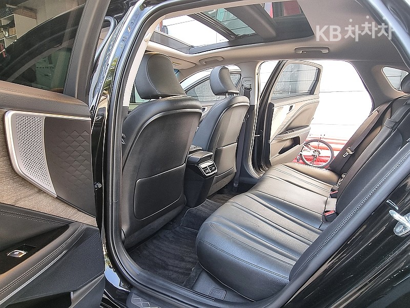 Kia K8 — miniaturë 8