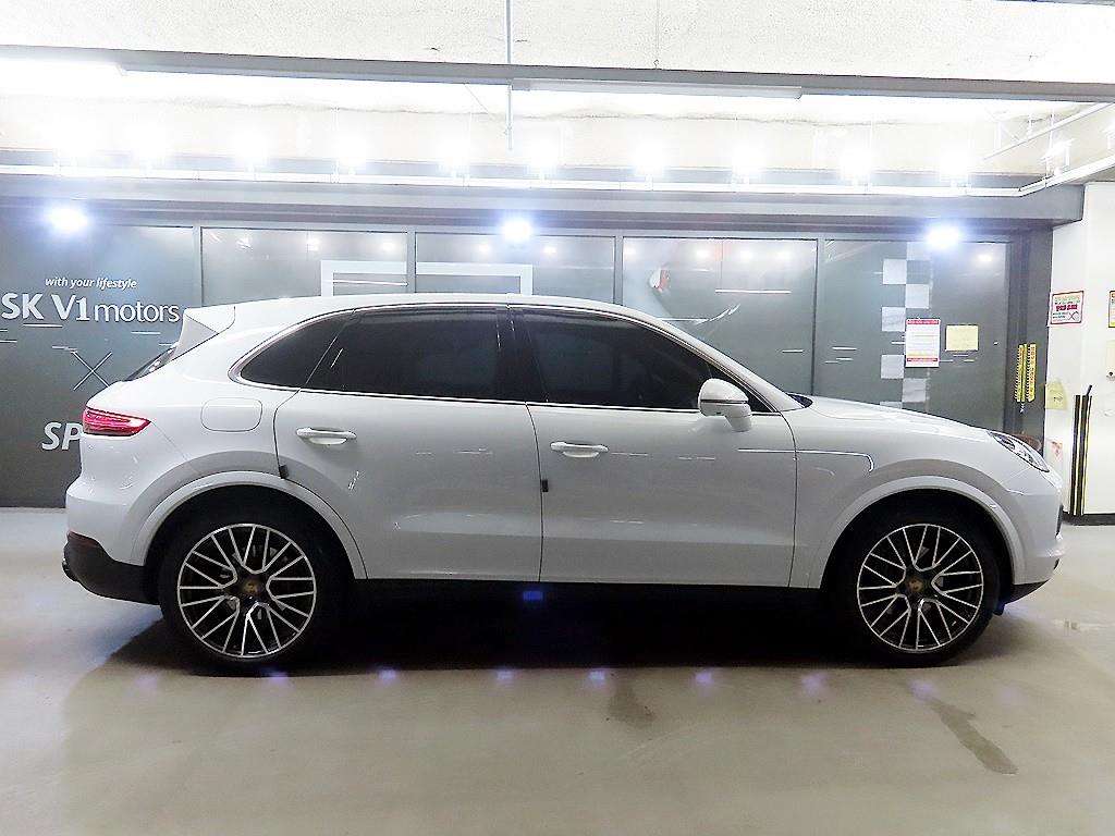 2023 Porsche (9Y0) photo