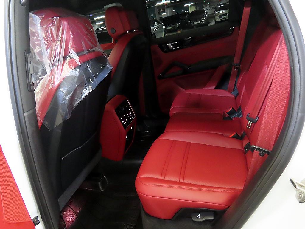 2023 Porsche (9Y0) photo