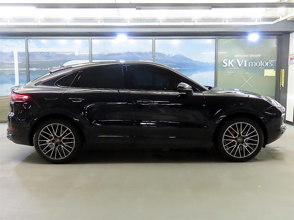 2021 Porsche (9Y0) photo