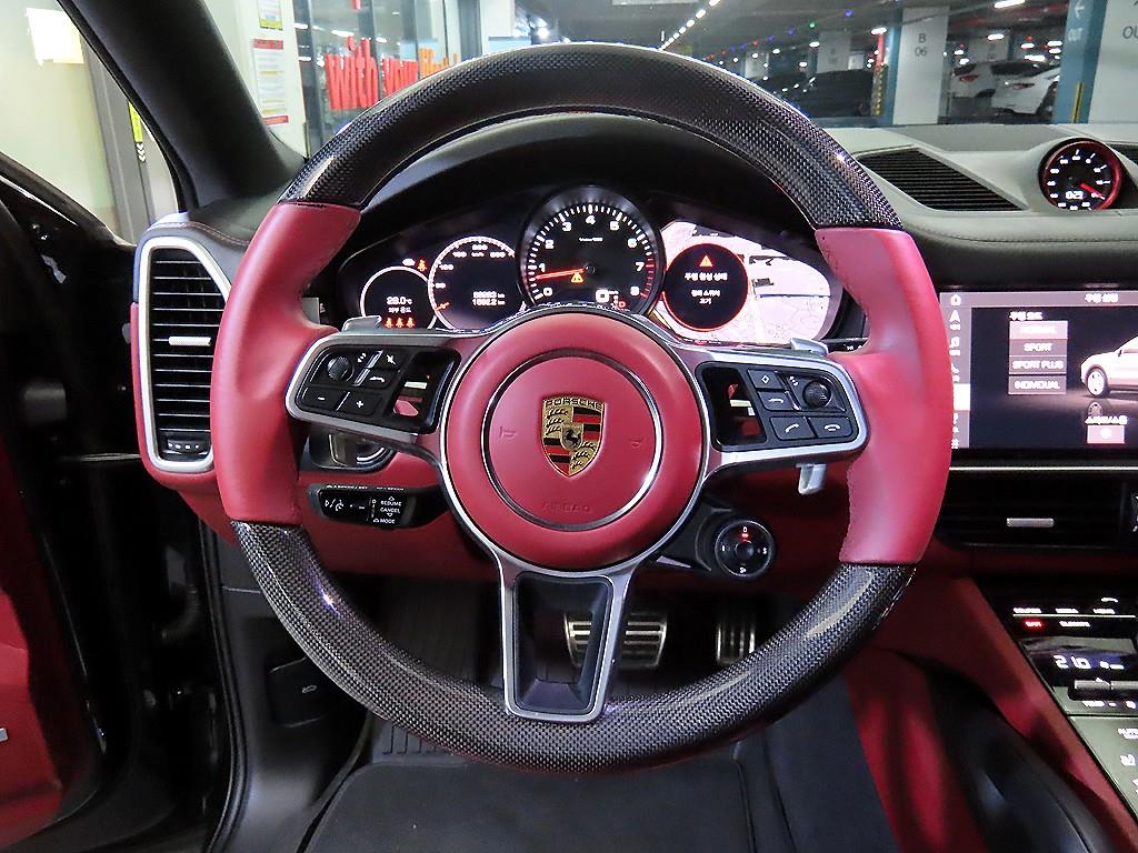 2021 Porsche (9Y0) photo