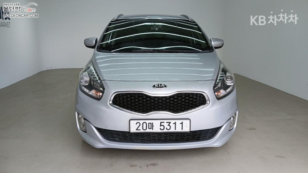 Kia Carens — miniaturë 3