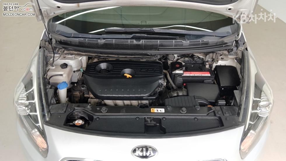 Kia Carens — miniaturë 8