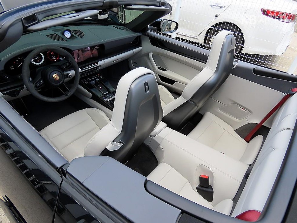 Porsche 911 — miniaturë 9