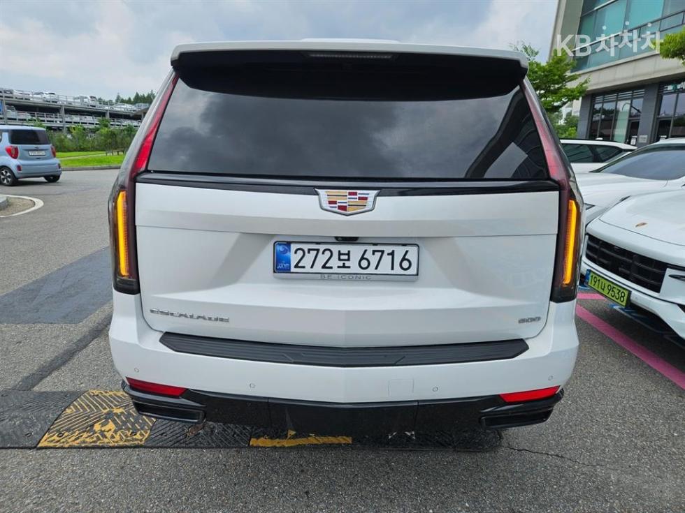 2023 Cadillac ESCALADE(5) photo