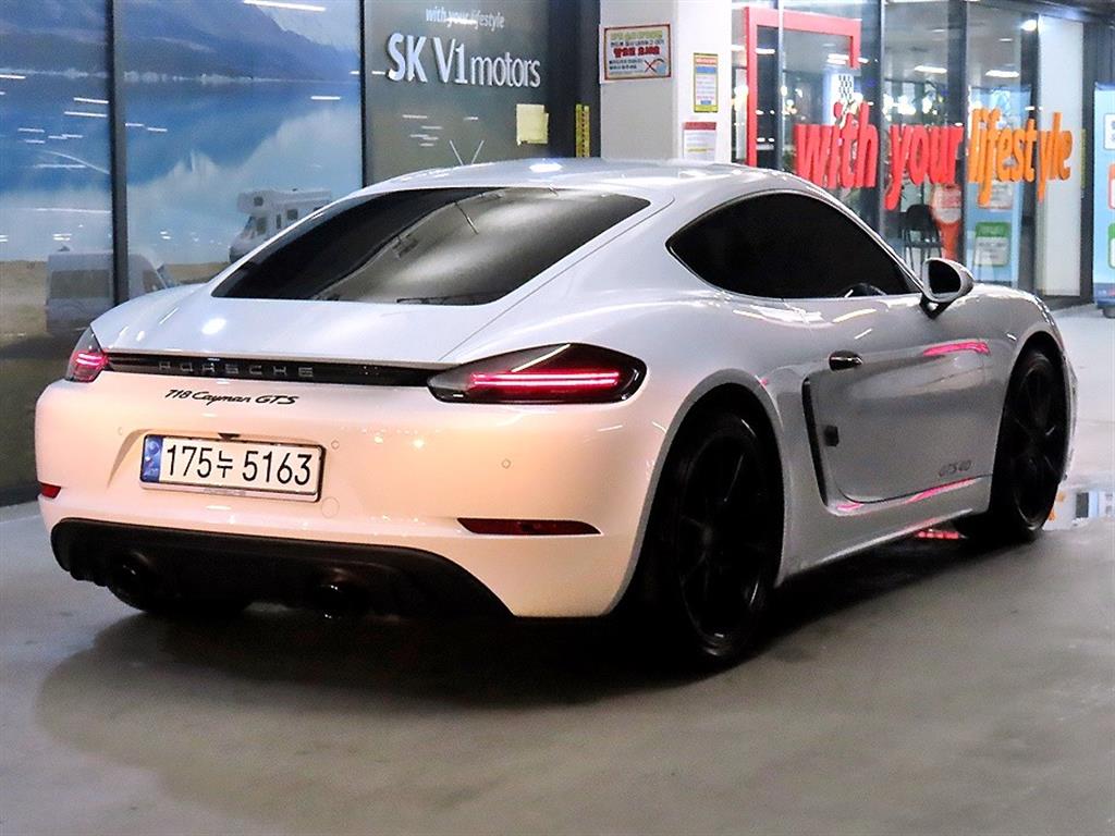 2022 Porsche (718) photo