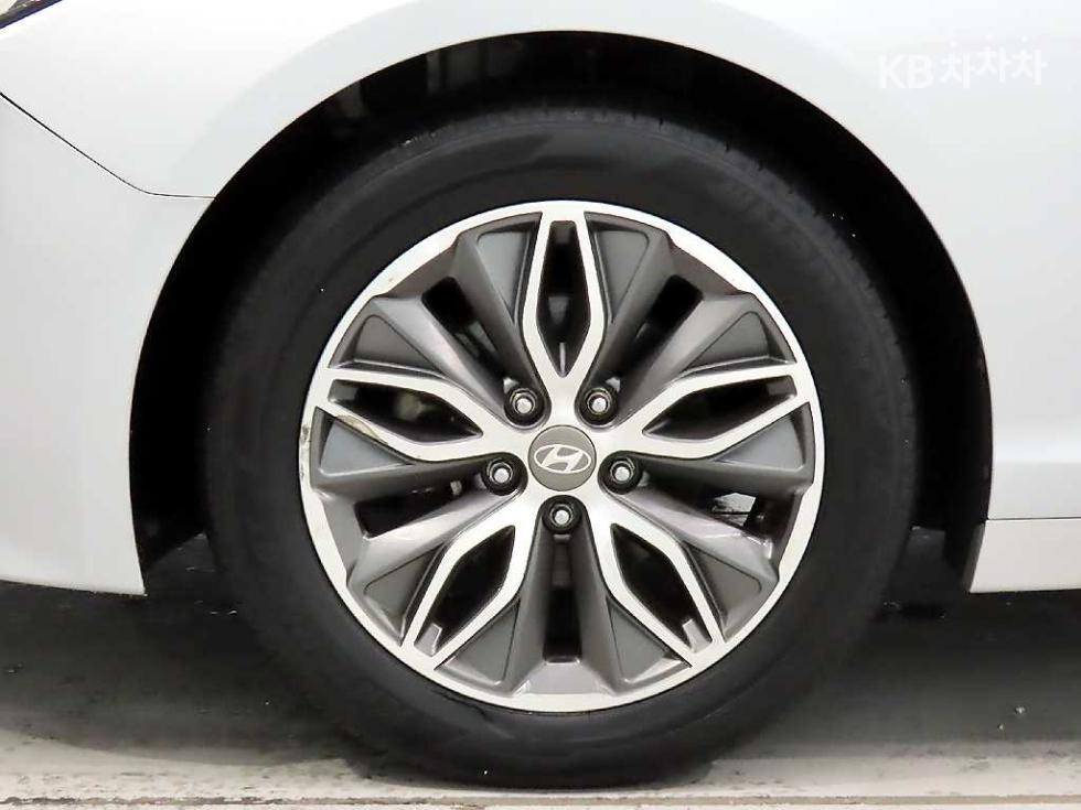 Hyundai Sonata — miniaturë 20