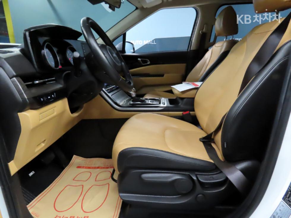 Kia Carnival — miniaturë 6