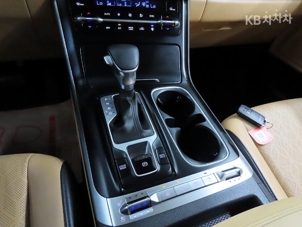 Kia Carnival — miniaturë 12