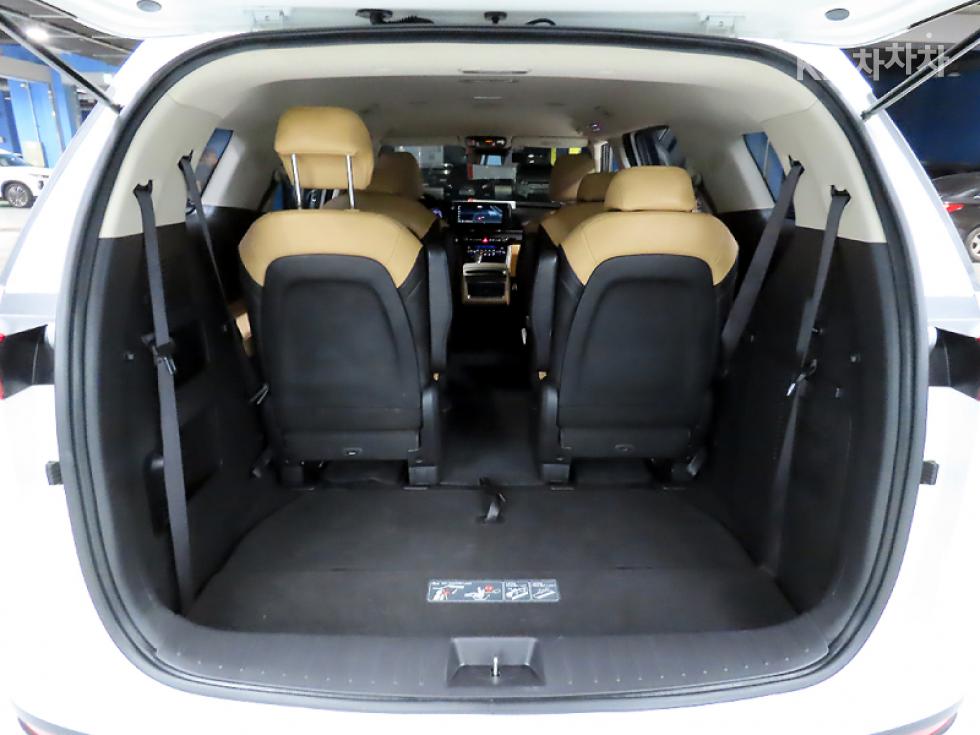 Kia Carnival — miniaturë 16