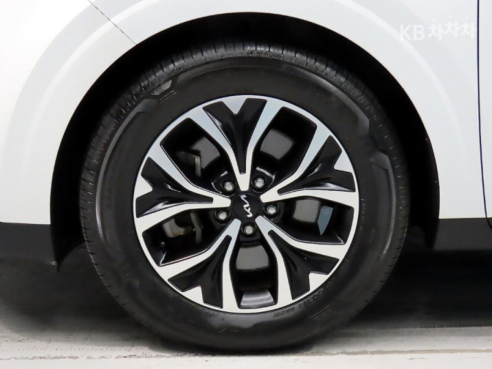 Kia Carnival — miniaturë 20