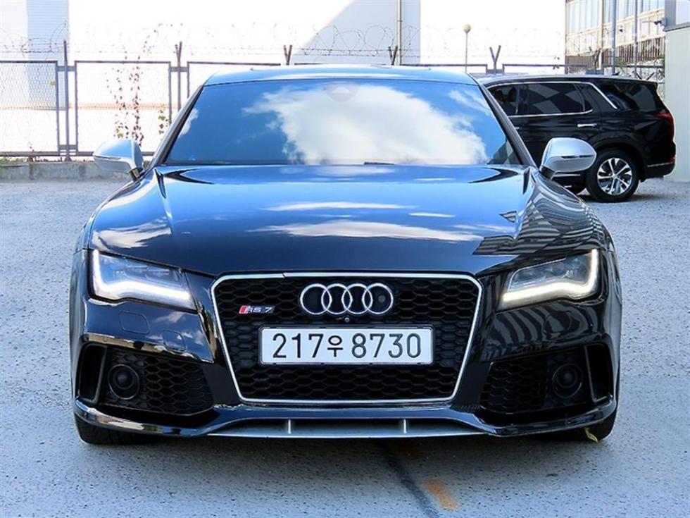 Audi S7