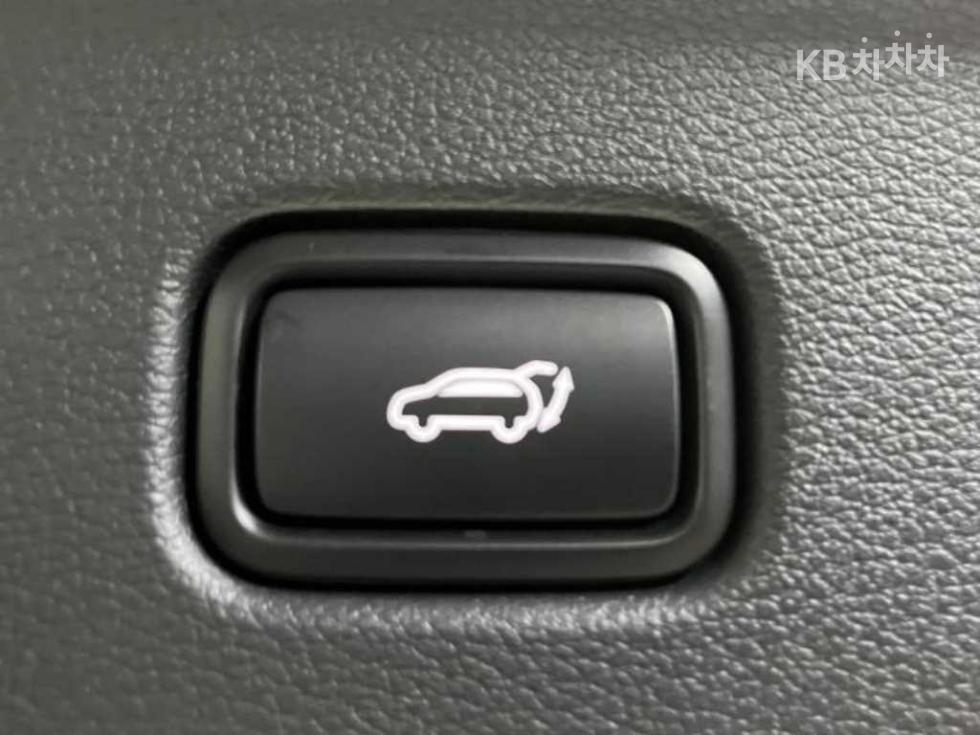 2025 Kia Used Car photo
