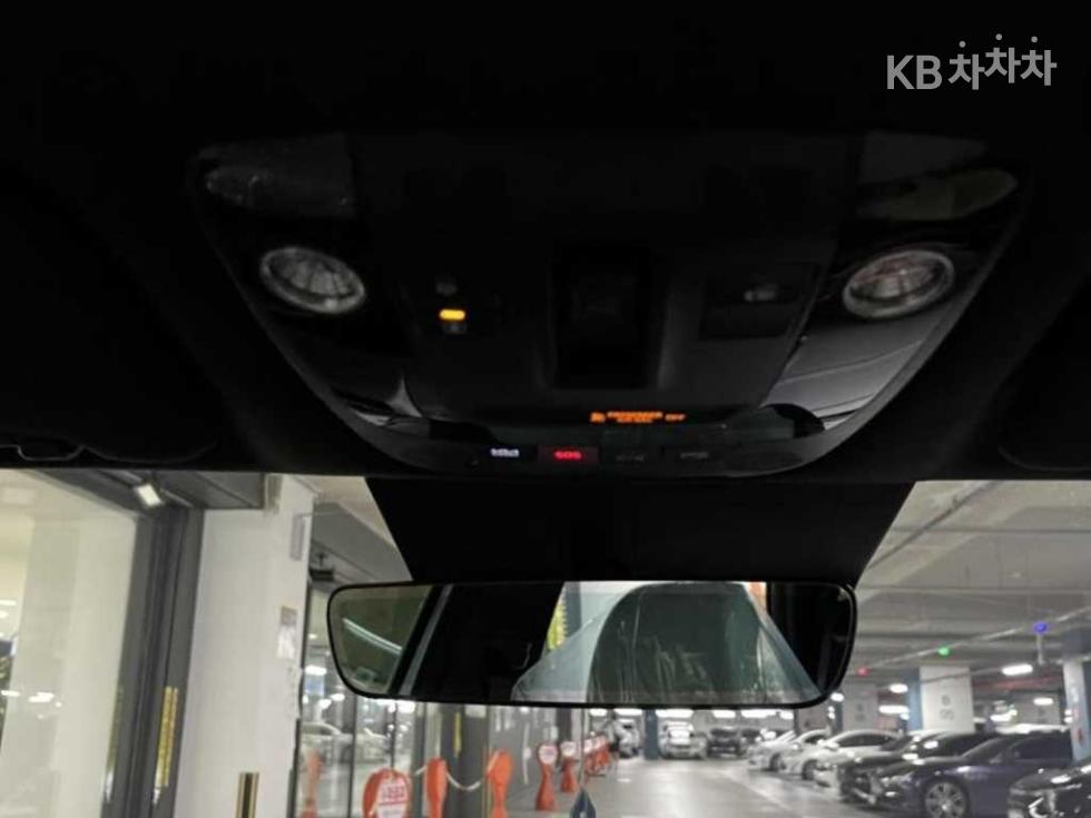 2025 Kia Used Car photo