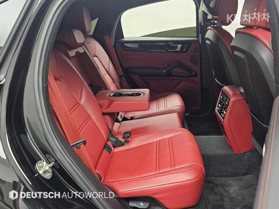 Porsche Cayenne — miniaturë 15