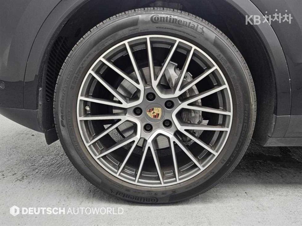 Porsche Cayenne — miniaturë 17