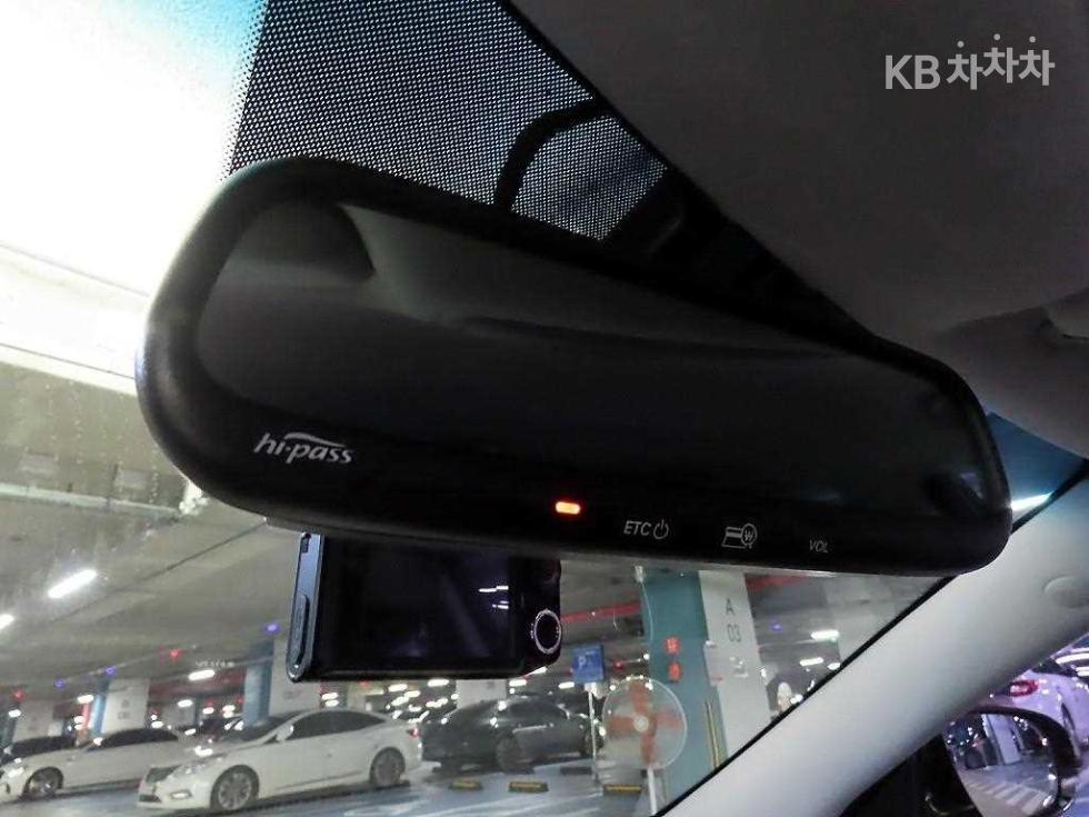 Kia K7 — miniaturë 13