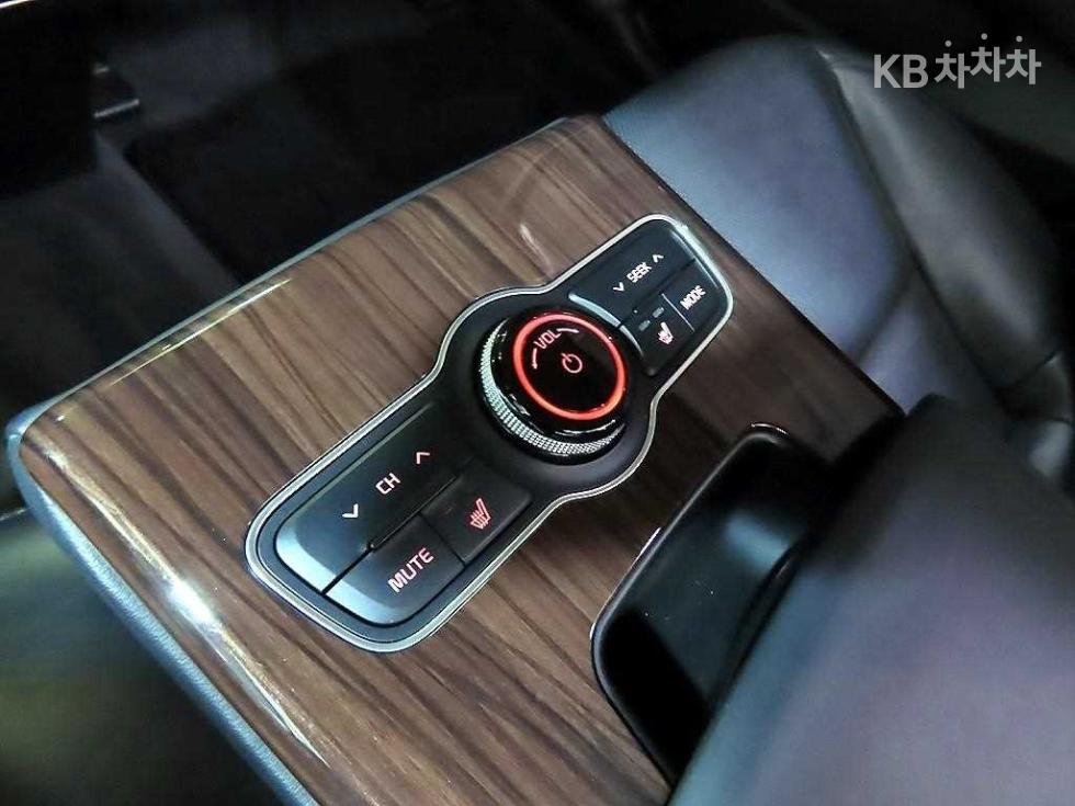 Kia K7 — miniaturë 16