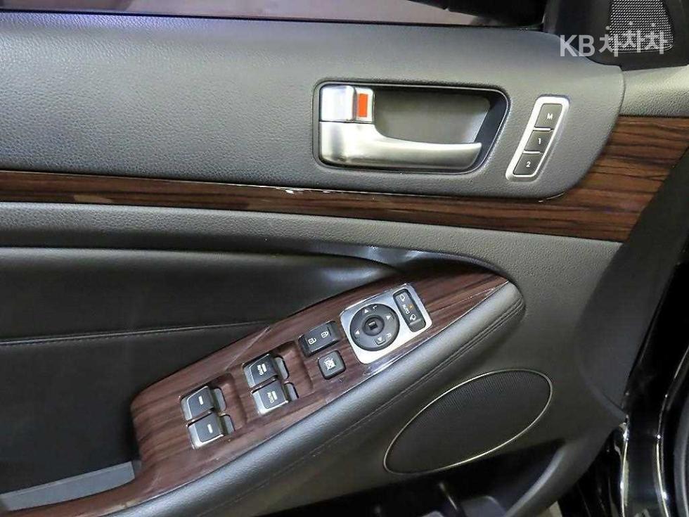 Kia K7 — miniaturë 17