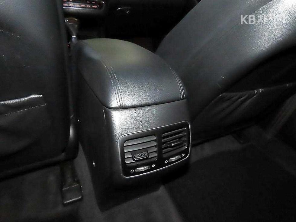 Kia K7 — miniaturë 18