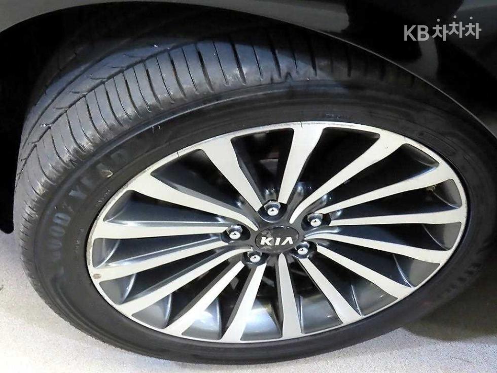 Kia K7 — miniaturë 20