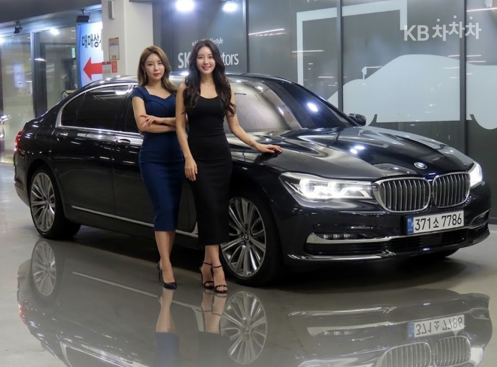 BMW 7-Series