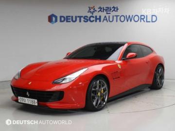 Ferrari GTC4Lusso T 3.9 V8 — foto 1
