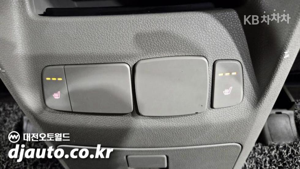 Kia Carnival — miniaturë 17
