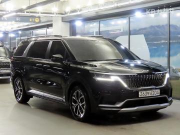 Kia Carnival Diesel 9-Seater Prestige — foto 1