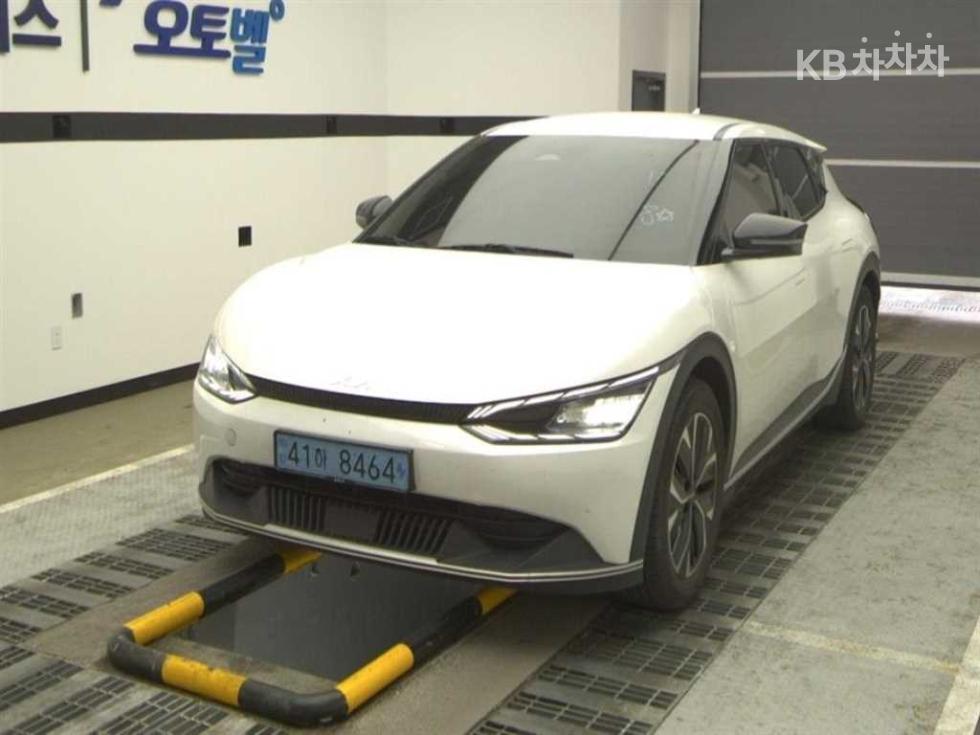 2022 KIA EV6 Long Range 2WD air