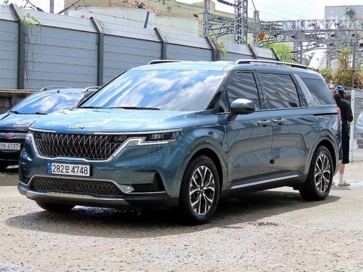 Kia Carnival — miniaturë 2